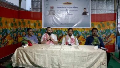 KVIC Chairman distributes Bee-boxes, pickle-making machines and automatic agarbatti machines to beneficiaries in Assam with an emphasis on self-reliance