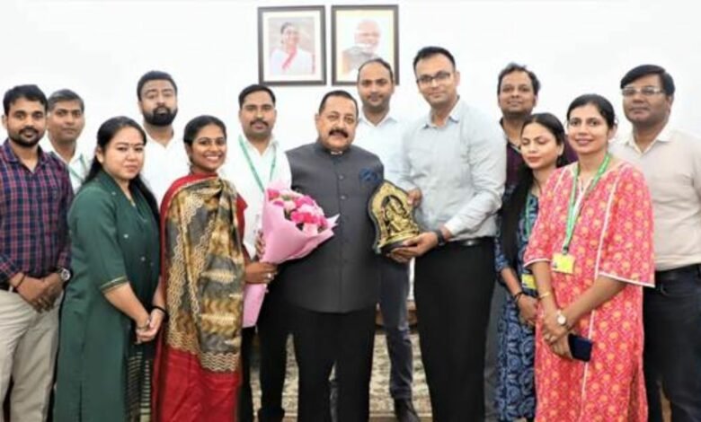 CSS delegations call on Dr Jitendra Singh, to thank DoPT Minister for approving the mass promotion of ASOs to Section Officers