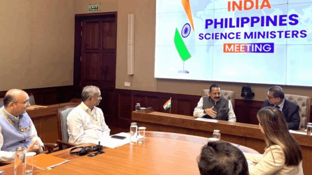 Philippines Science Minister Dr. Renato U. Solidum Jr. calls on India's Science Minister Dr Jitendra Singh