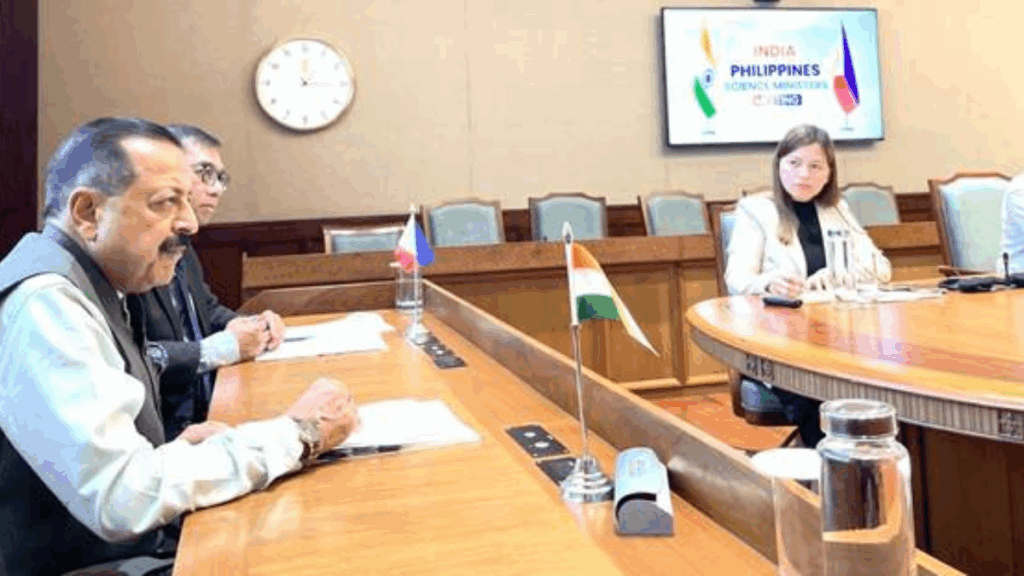 Philippines Science Minister Dr. Renato U. Solidum Jr. calls on India's Science Minister Dr Jitendra Singh