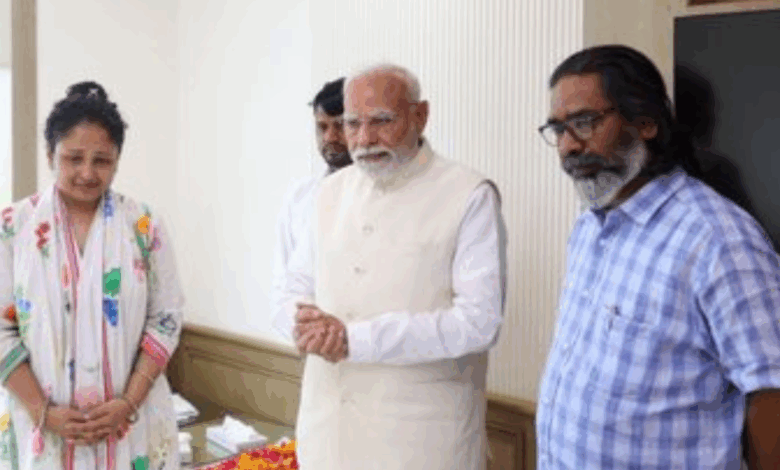 PM visits Sir Ganga Ram Hospital to pay homage to Shri Shibu Soren Ji
