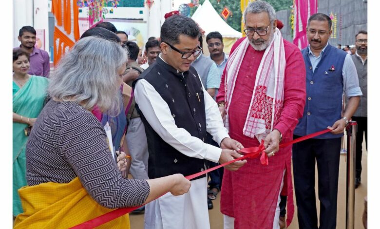 Ministry of Textiles launches “Haat on Wheels” as part of 11th National Handloom Day celebrations