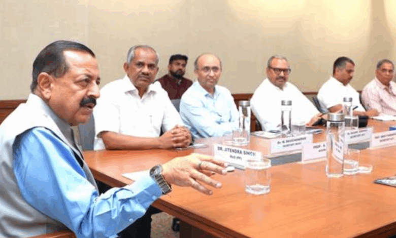 Dr Jitendra Singh Reviews Preparations for IISF 2025, Calls for Wider Student Outreach